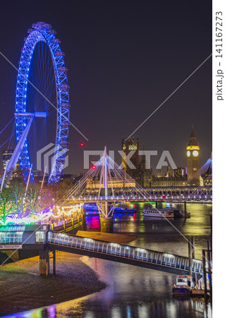 ロンドンのビックベン近くの風景 ロンドンのビックベン近くの風景 141167273