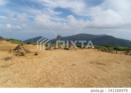 宮城県 蔵王山頂 刈田岳の景色 宮城県 蔵王山頂 刈田岳の景色 141168478