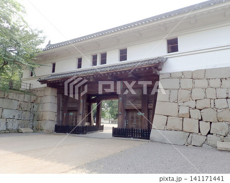 香川県丸亀市にある現存12天守の1つで渦郭式の平山城、別名亀山城で、石垣の名城として有名な丸亀城 香川県丸亀市にある現存12天守の1つで渦郭式の平山城、別名亀山城で、石垣の名城として有名な丸亀城 141171441