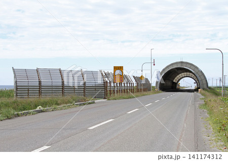 日本海オロロンライン浜里パーキングシェルター オロロンライン 道道106号 絶景ドライブ 日本海オロロンライン浜里パーキングシェルター オロロンライン 道道106号 絶景ドライブ 141174312