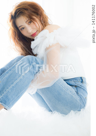 若い女性のポートレート 若い女性のポートレート 141176002