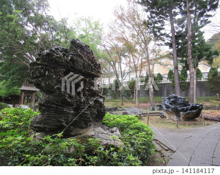台北の奇岩が目を引く至善園の散策路 台北の奇岩が目を引く至善園の散策路 141184117