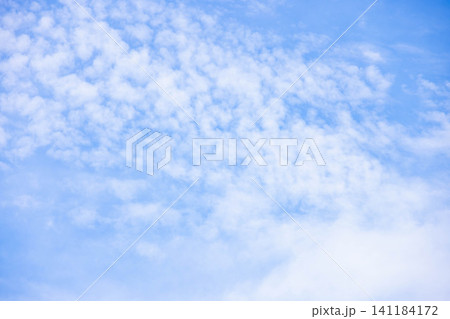うろこ雲と青空 うろこ雲と青空 141184172