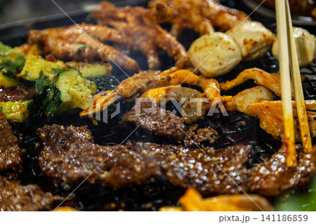 ＢＢＱ バーベキュー 丸焼き 141186859