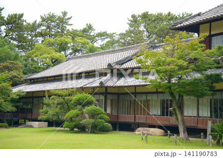 日本の伝統的な庭園と建物 日本の伝統的な庭園と建物 141190783