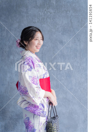 浴衣の女性 浴衣の女性 141191654