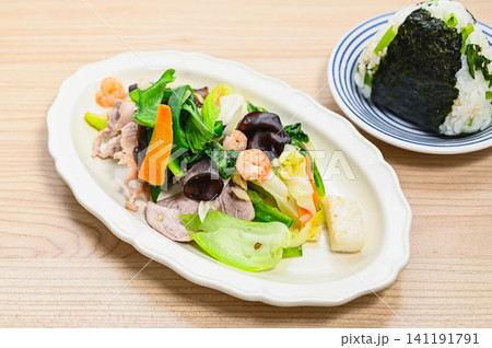 海鮮と野菜の塩炒め 海鮮と野菜の塩炒め 141191791
