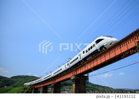 八坂川を渡る885系特急電車（JR九州） 141193112