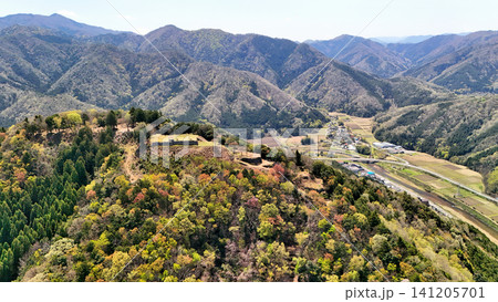 但馬国 豊岡市出石 有子山城 空撮 但馬国 豊岡市出石 有子山城 空撮 141205701