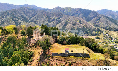 但馬国 豊岡市出石 有子山城 空撮 但馬国 豊岡市出石 有子山城 空撮 141205711