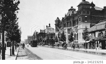 古写真 1925-1933年 名古屋の栄町通り(広小路通の栄町付近、右奥に日銀名古屋支店) 古写真 1925-1933年 名古屋の栄町通り(広小路通の栄町付近、右奥に日銀名古屋支店) 141213231