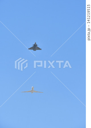 パリ上空を飛行する革命記念日予行演習の航空隊(2026年7月9日) パリ上空を飛行する革命記念日予行演習の航空隊(2026年7月9日) 141219515