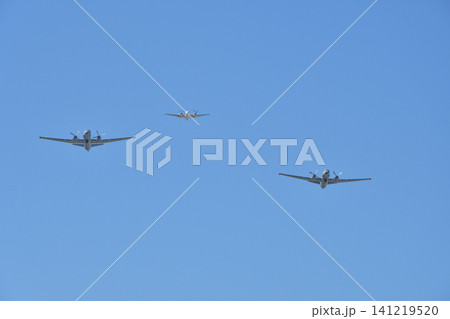 パリ上空を飛行する革命記念日予行演習の航空隊（2026年7月9日） 141219520