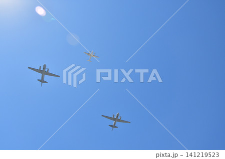パリ上空を飛行する革命記念日予行演習の航空隊(2026年7月9日) パリ上空を飛行する革命記念日予行演習の航空隊(2026年7月9日) 141219523