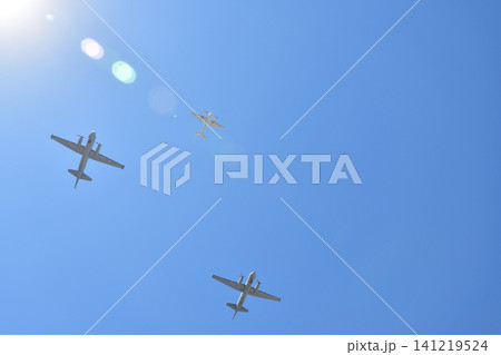 パリ上空を飛行する革命記念日予行演習の航空隊（2026年7月9日） 141219524