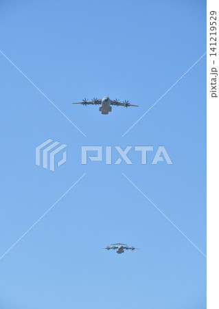 パリ上空を飛行する革命記念日予行演習の航空隊(2026年7月9日) パリ上空を飛行する革命記念日予行演習の航空隊(2026年7月9日) 141219529