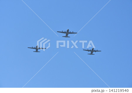 パリ上空を飛行する革命記念日予行演習の航空隊(2026年7月9日) パリ上空を飛行する革命記念日予行演習の航空隊(2026年7月9日) 141219540