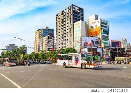 2015年の台湾の街並み 台北市 西門駅周辺 2015年の台湾の街並み 台北市 西門駅周辺 141221336