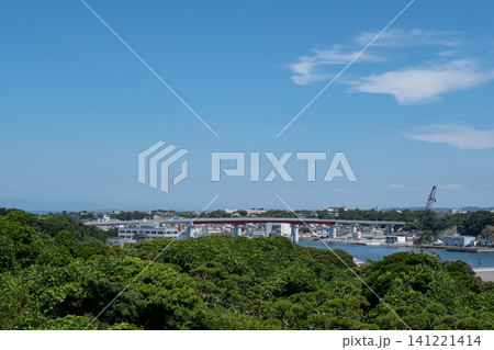 三浦半島の城ヶ島大橋の見える風景 141221414