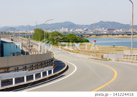 高砂と加古川を結ぶ高砂大橋 141224418