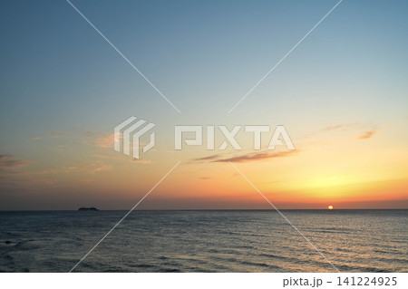 早春の内灘海岸の夕焼け 早春の内灘海岸の夕焼け 141224925