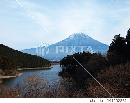 田貫湖から見た富士山の風景 田貫湖から見た富士山の風景 141232281