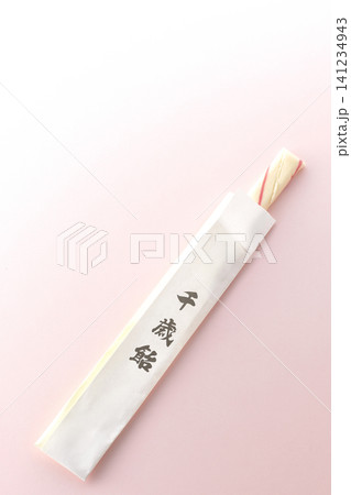 千歳飴をピンク色の背景で撮影 千歳飴をピンク色の背景で撮影 141234943