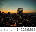 夕暮れの大阪の都市風景 141236894