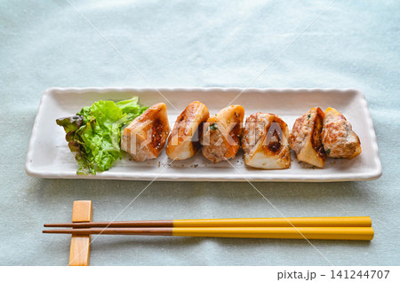 はんぺんのひき肉挟み焼き、めんつゆ風味 はんぺんのひき肉挟み焼き、めんつゆ風味 141244707