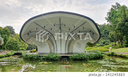 Shaw Foundation Symphony Stage On Symphony Lake At The Singapore Botanic Gardens. Shaw Foundation Symphony Stage On Symphony Lake At The Singapore Botanic Gardens. 141245883