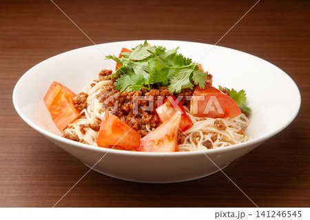 トマトと肉味噌のそうめん 141246545