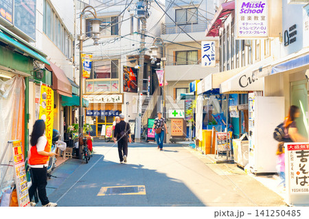 東京・不動前駅通り商店街 東京・不動前駅通り商店街 141250485