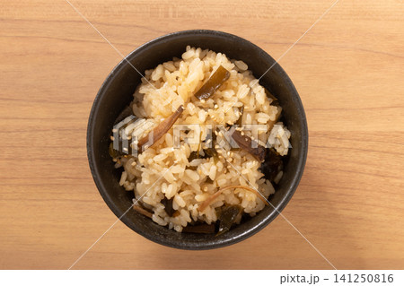 炊き込みご飯(昆布 しいたけ) 炊き込みご飯(昆布 しいたけ) 141250816