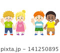 多国籍の子供たちが手を繋いでいる 141250895