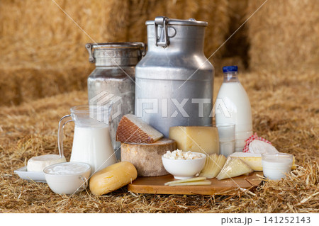 Composition of milk churns and wheels of cheeses Composition of milk churns and wheels of cheeses 141252143