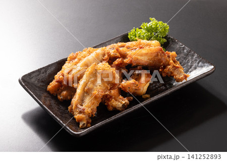 鶏肉 バックリブ 唐揚げ(黒胡椒) 鶏肉 バックリブ 唐揚げ(黒胡椒) 141252893