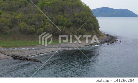 北海道石狩市浜益区 毘砂別川河口を上空から望むドローン空撮 北海道石狩市浜益区 毘砂別川河口を上空から望むドローン空撮 141266284