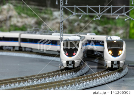 鉄道模型683系 特急しらさぎ・サンダーバード03 鉄道模型683系 特急しらさぎ・サンダーバード03 141266503