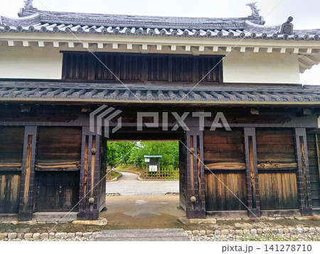 初夏の西尾市歴史公園 141278710