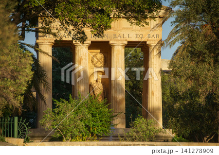 VALLETTA, MALTA - NOV 12, 2018 - Lower Barrakka Gardens 141278909