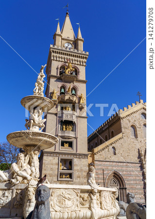 MESSINA, ITALY - NOVEMBER, 06 - Messina Duomo Cathedral with astronomical clock and fountain of Orion 141279708