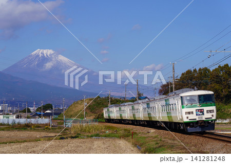 伊豆箱根鉄道駿豆線を走る185系踊り子 伊豆箱根鉄道駿豆線を走る185系踊り子 141281248