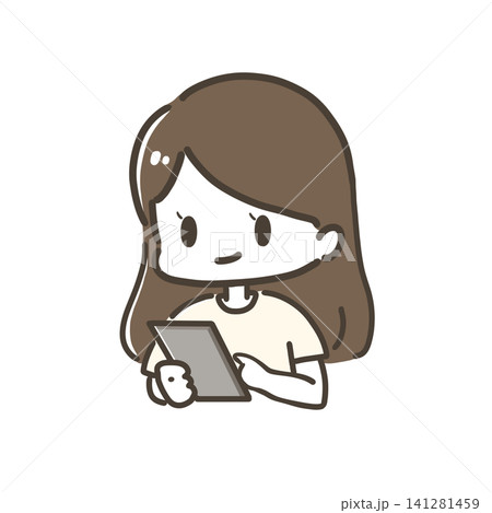 笑顔でスマートフォンを操作する女性 笑顔でスマートフォンを操作する女性 141281459