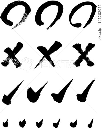 筆文字素材・手書きの墨で描いたチェックマークセット 141282932