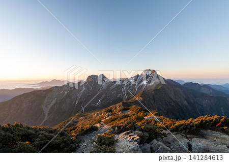 台湾最高峰、玉山登山ルートの風景 台湾最高峰、玉山登山ルートの風景 141284613