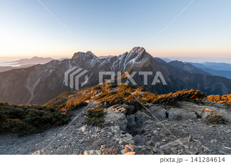 台湾最高峰、玉山登山ルートの風景 台湾最高峰、玉山登山ルートの風景 141284614