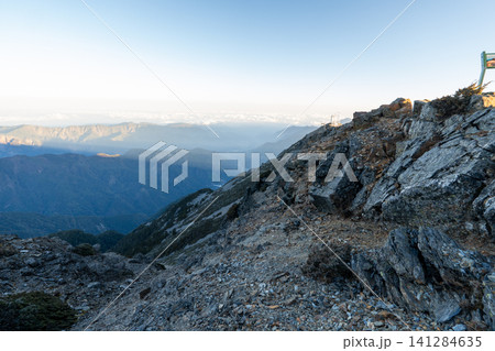 台湾最高峰、玉山登山ルートの風景 141284635