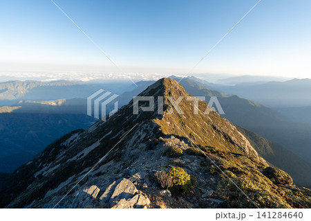 台湾最高峰、玉山登山ルートの風景 141284640