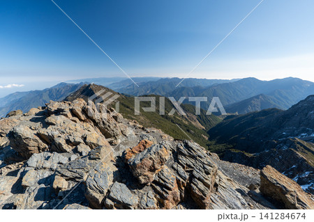 台湾最高峰、玉山登山ルートの風景 141284674