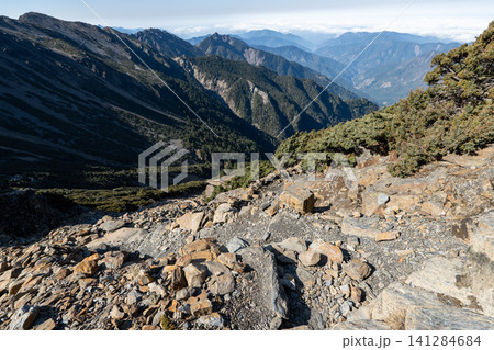 台湾最高峰、玉山登山ルートの風景 台湾最高峰、玉山登山ルートの風景 141284684